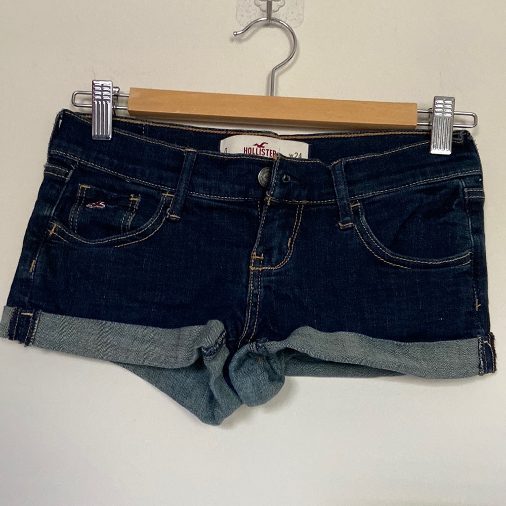 • Hollister Jean shorts